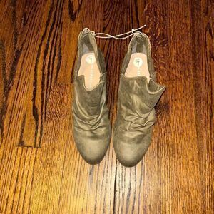 New Report Wedges